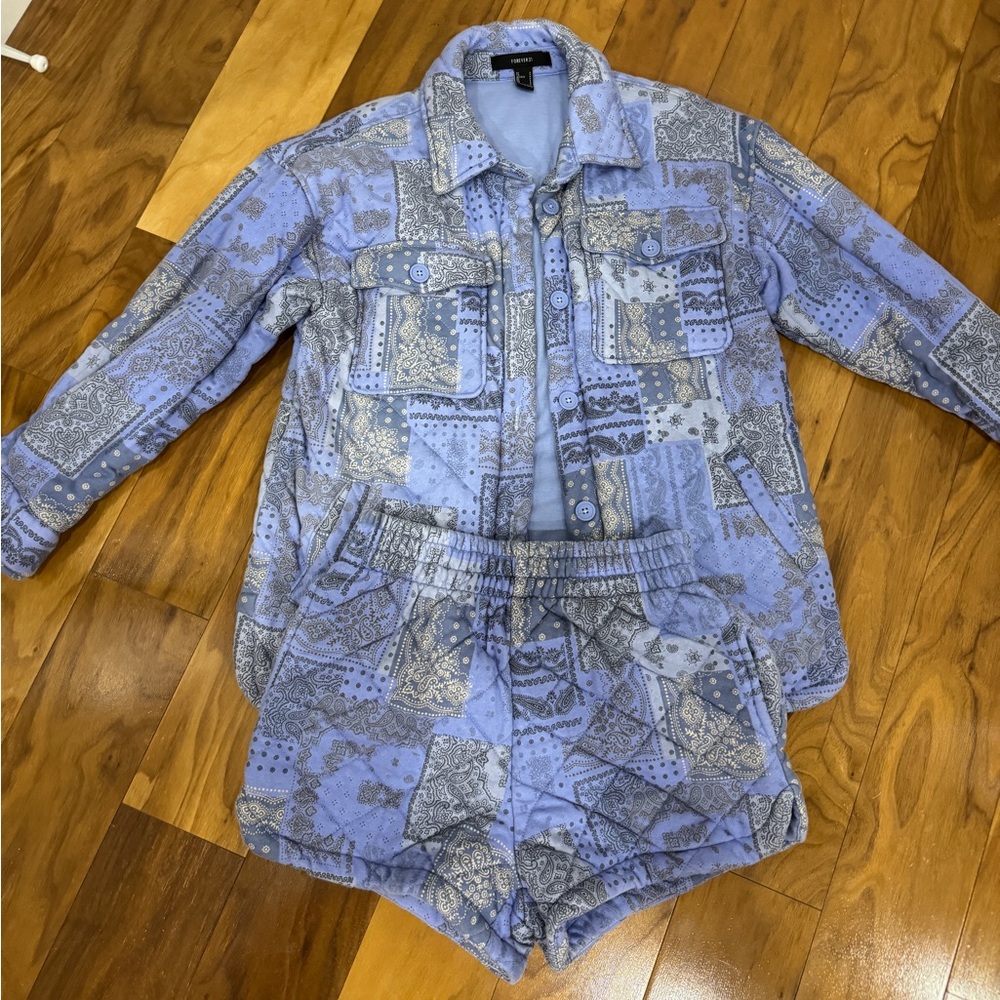 Forever 21 Quilted Jacket & Shorts Set - Picture 3 of 10